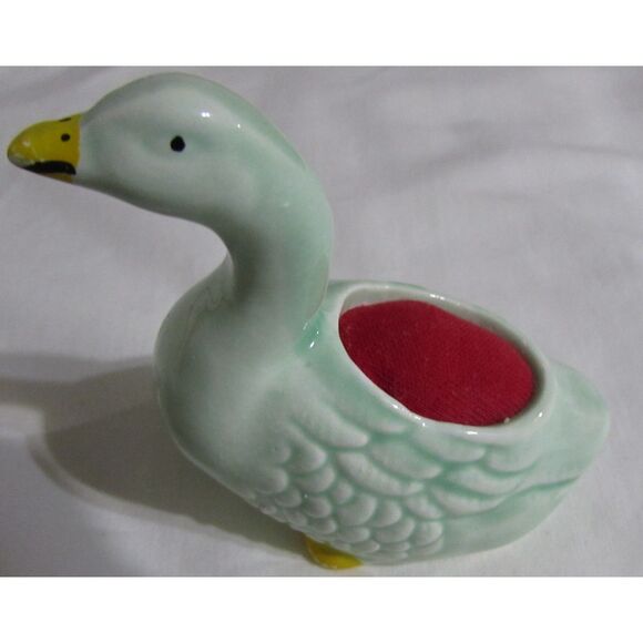Vintage Ceramic duck goose mint green pin cushion sewing box needles pins - Picture 3 of 7
